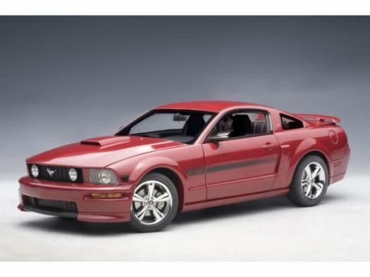 オートアート 1/18 モデルカー 2007 Ford Mustang GT California オートアート 1/18 モデルカー 2007 Ford Mustang GT California