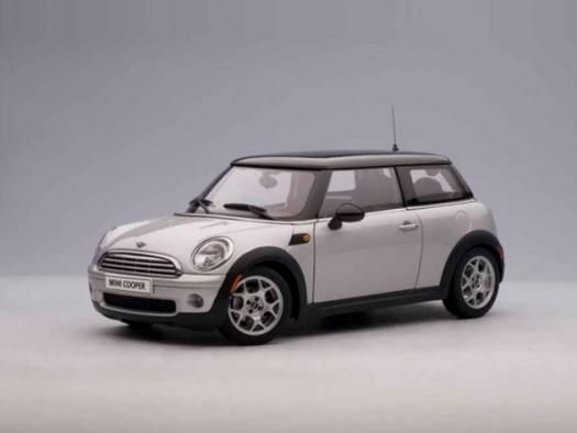 オートアート 1/18 モデルカー 2006 Mini Cooper 1/18 Pure オートアート 1/18 モデルカー 2006 Mini Cooper 1/18 Pure