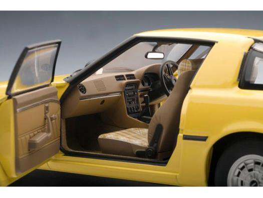 オートアート 1/18 モデルカー Mazda RX-7 Savanna (SA) 1/18 Spark Yellow