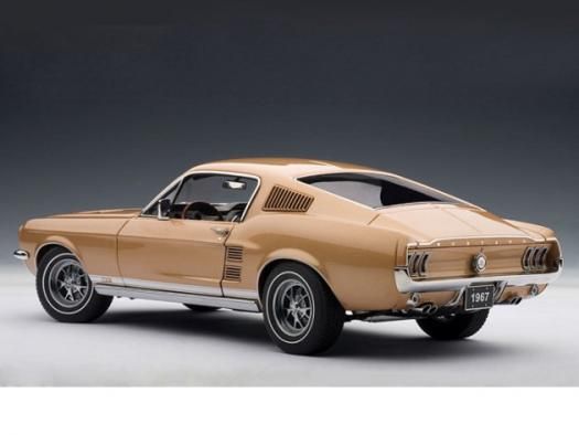 オートアート 1/18 モデルカー 1967 Ford Mustang GT390 1/18 Gold オートアート 1/18 モデルカー 1967 Ford Mustang GT390 1/18 Gold