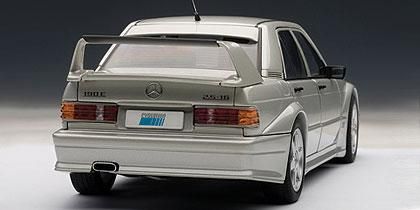 メルセデス ベンツ 190E 2.5-16 Evo2 (シルバー) 1:18 Die Cast メルセデス ベンツ 190E 2.5-16 Evo2 (シルバー) 1:18 Die Cast