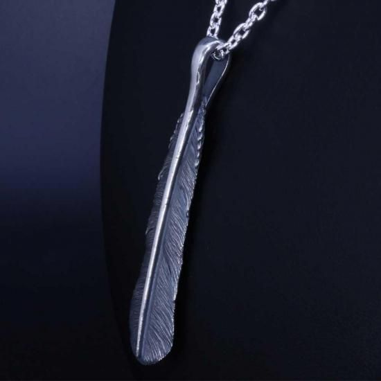 ペンダント メンズ 龍頭 八咫烏 フェザー ペンダントトップ 白仕上