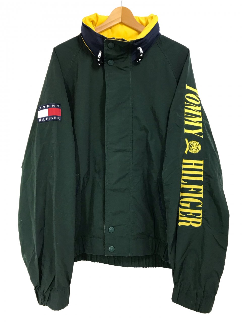 90's TOMMY HILFIGER Nylon Sailing Jacket XL 緑黄 90s トミーヒルフィガー ナイロン セーリング  ジャケット フラッグ 袖刺繍 - NEWJOKE ONLINE STORE
