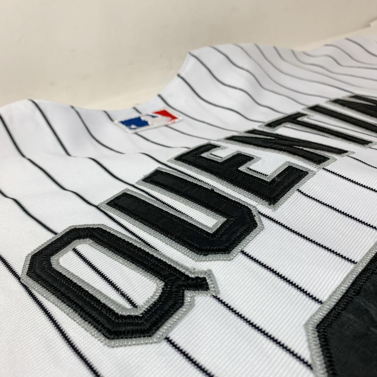 00s MAJESTIC社製シカゴホワイトソックスベースボールシャツユニフォーム 00s MAJESTIC社製シカゴホワイトソックスベースボールシャツ