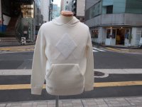 <img class='new_mark_img1' src='https://img.shop-pro.jp/img/new/icons20.gif' style='border:none;display:inline;margin:0px;padding:0px;width:auto;' />perfect tan     argyle   hoodie    /    white  30%off