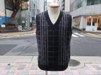 <img class='new_mark_img1' src='https://img.shop-pro.jp/img/new/icons14.gif' style='border:none;display:inline;margin:0px;padding:0px;width:auto;' />HERG1       check   knit   vest     /      black