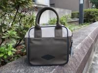 <img class='new_mark_img1' src='https://img.shop-pro.jp/img/new/icons14.gif' style='border:none;display:inline;margin:0px;padding:0px;width:auto;' />HERG1     square  round  bag    khaki