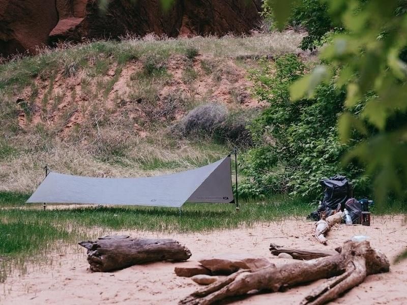 Gossamer Gear Solo Tarp - 宗像山道具店 by GRIPS Gossamer Gear Solo Tarp - 宗像山道具店 by GRIPS