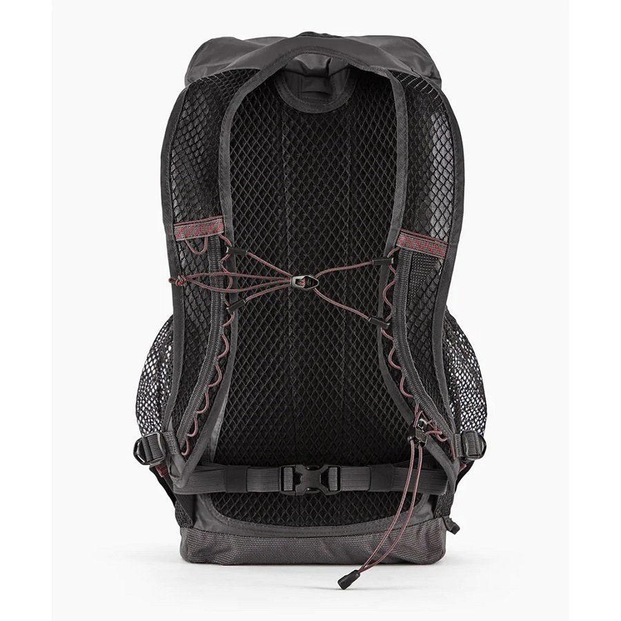 Fjörm Backpack 18L<img class='new_mark_img2' src='https://img.shop-pro.jp/img/new/icons5.gif' style='border:none;display:inline;margin:0px;padding:0px;width:auto;' />