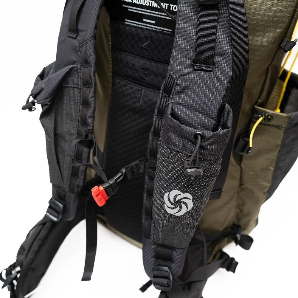 Six Moon Designs - 宗像山道具店 by GRIPS Six Moon Designs - 宗像山道具店 by GRIPS