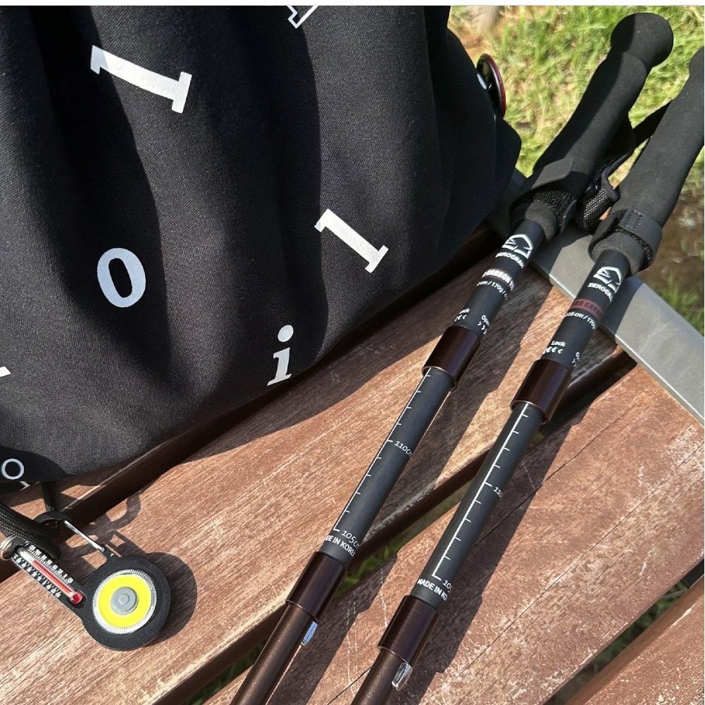 ULTRA LIGHT CARBON FOLDING TREKKING POLE - 宗像山道具店 by GRIPS ULTRA LIGHT CARBON FOLDING TREKKING POLE - 宗像山道具店 by GRIPS