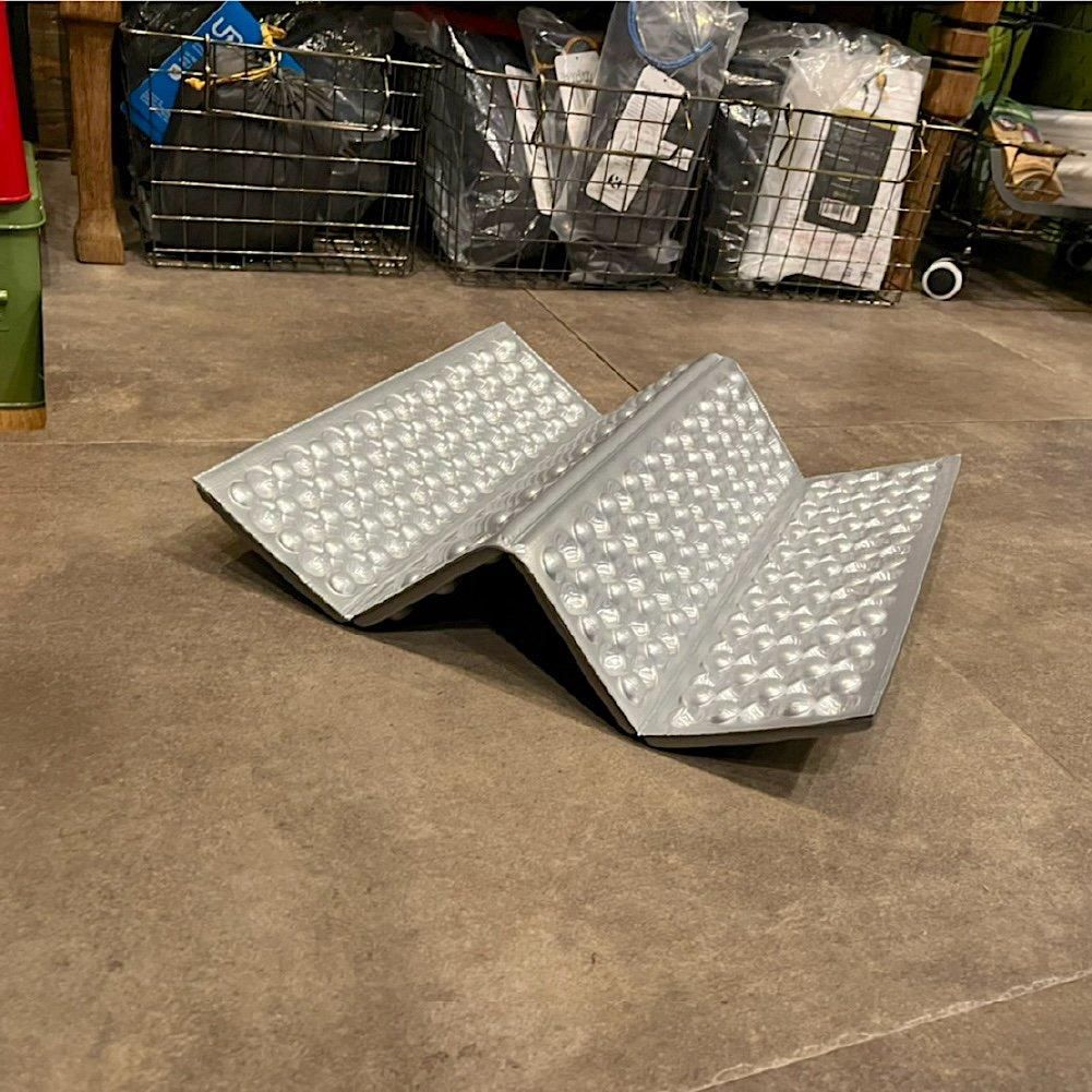 深山座布団 - 宗像山道具店 by GRIPS