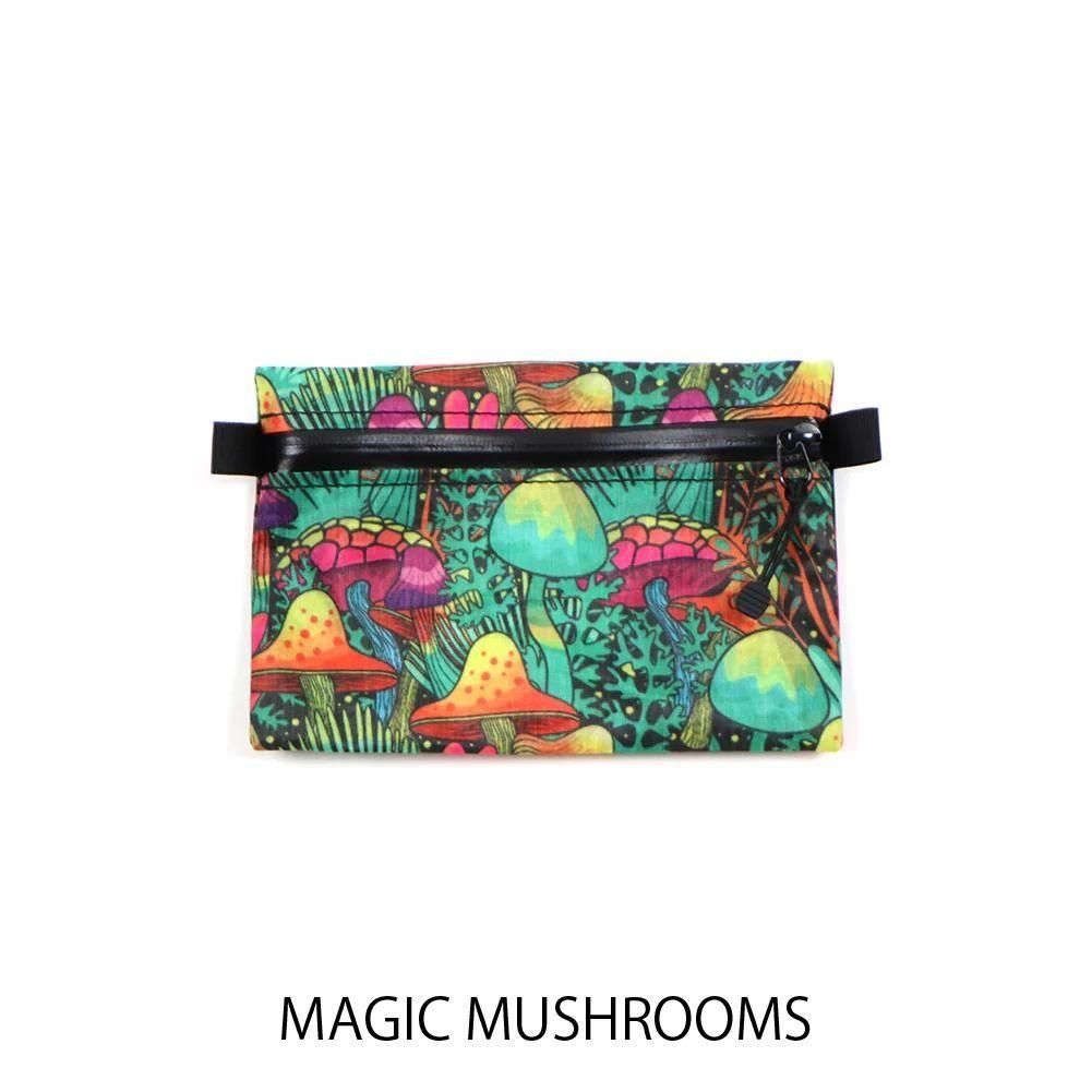 PRINTED ZIPPER POUCHES AKA HIKER WALLET - 宗像山道具店 by GRIPS PRINTED ZIPPER POUCHES AKA HIKER WALLET - 宗像山道具店 by GRIPS