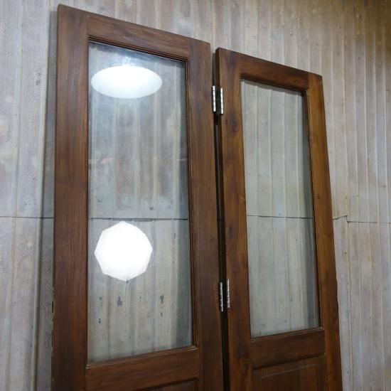 アンティーク建具 チーク材 ナチュラルで落ち着いた雰囲気のドア