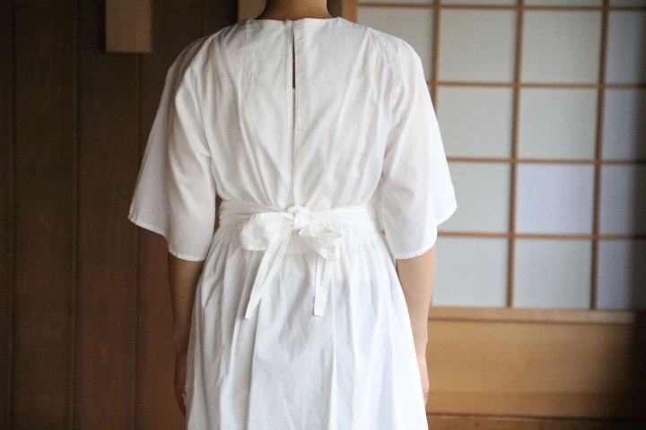 【新品タグ付き】COSMIC WONDER 有機栽培綿半袖ラップドレス