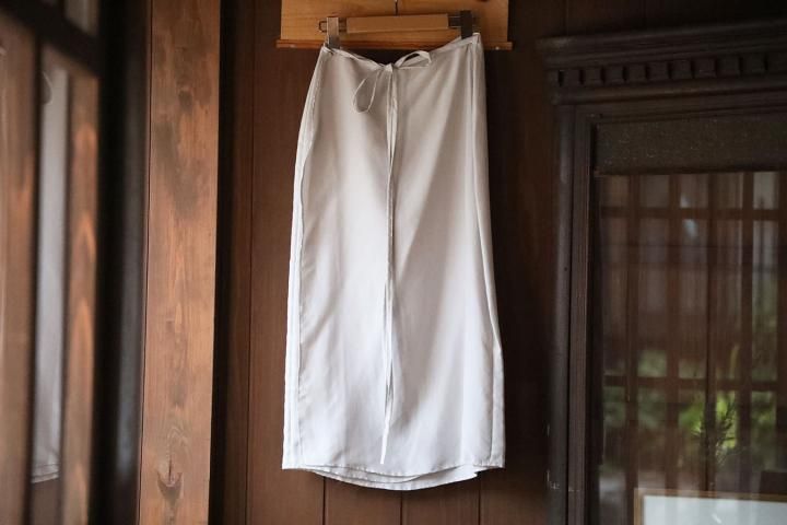 mmCLOSETYoliSilk wrap skirt<img class='new_mark_img2' src='https://img.shop-pro.jp/img/new/icons28.gif' style='border:none;display:inline;margin:0px;padding:0px;width:auto;' />