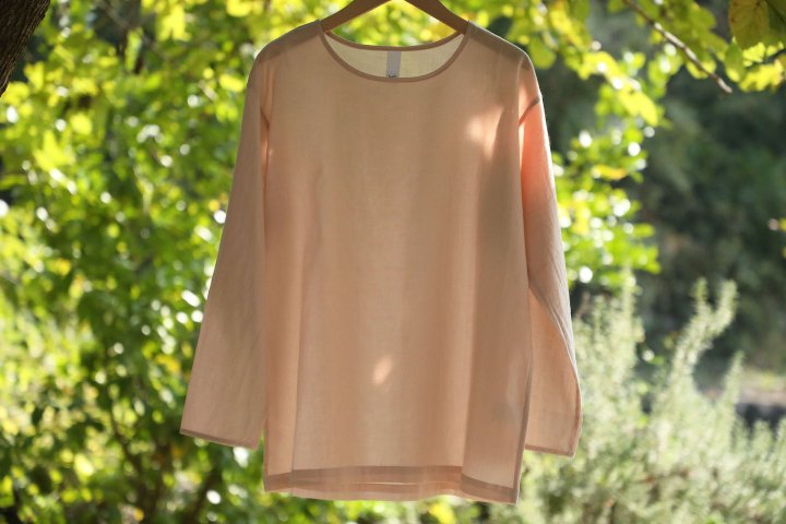 Yoli　Simple blouse（Pink）<img class='new_mark_img2' src='https://img.shop-pro.jp/img/new/icons14.gif' style='border:none;display:inline;margin:0px;padding:0px;width:auto;' />