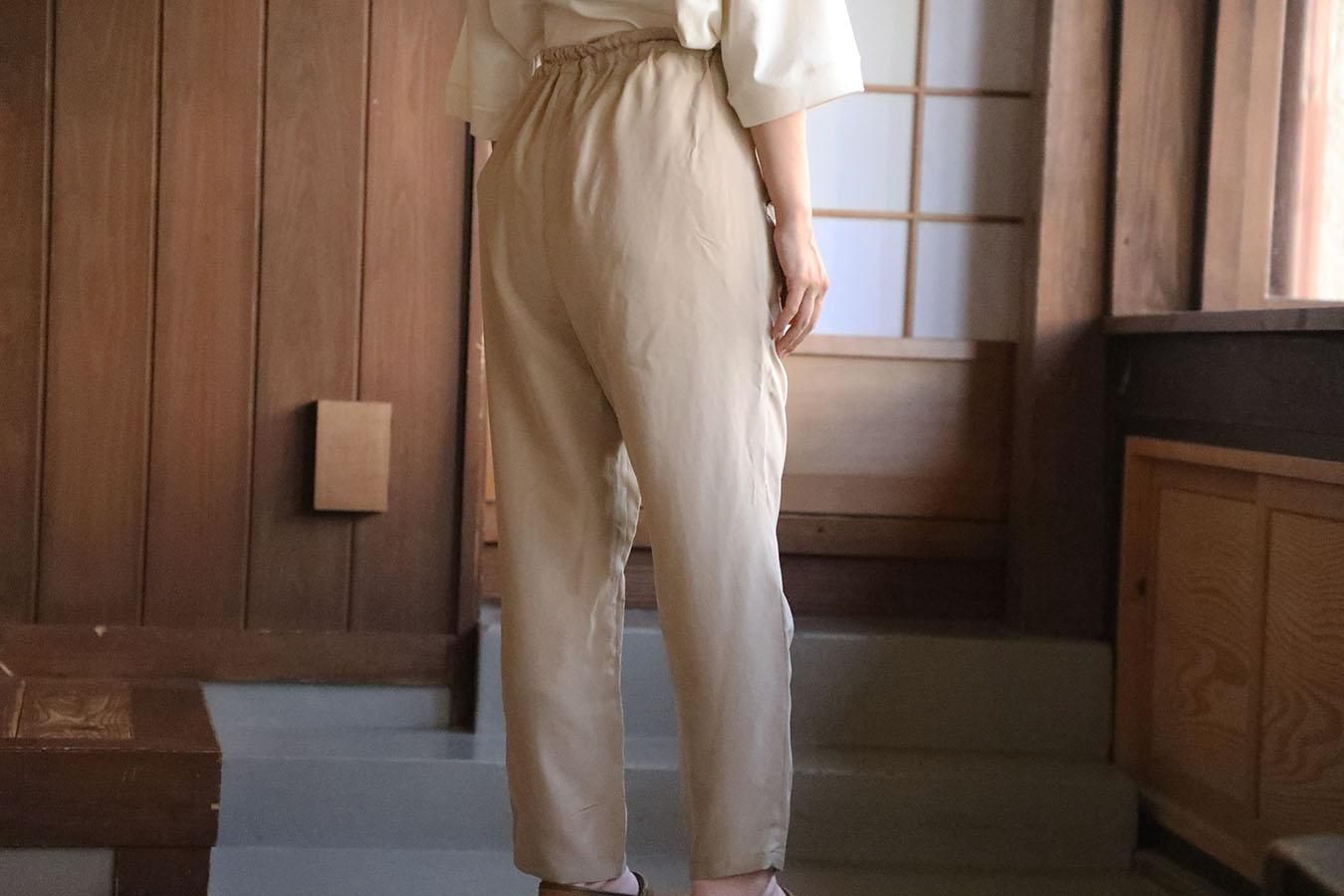 Yoli Silk pants - マーマーなブックス アンド ソックス Yoli Silk pants - マーマーなブックス アンド ソックス