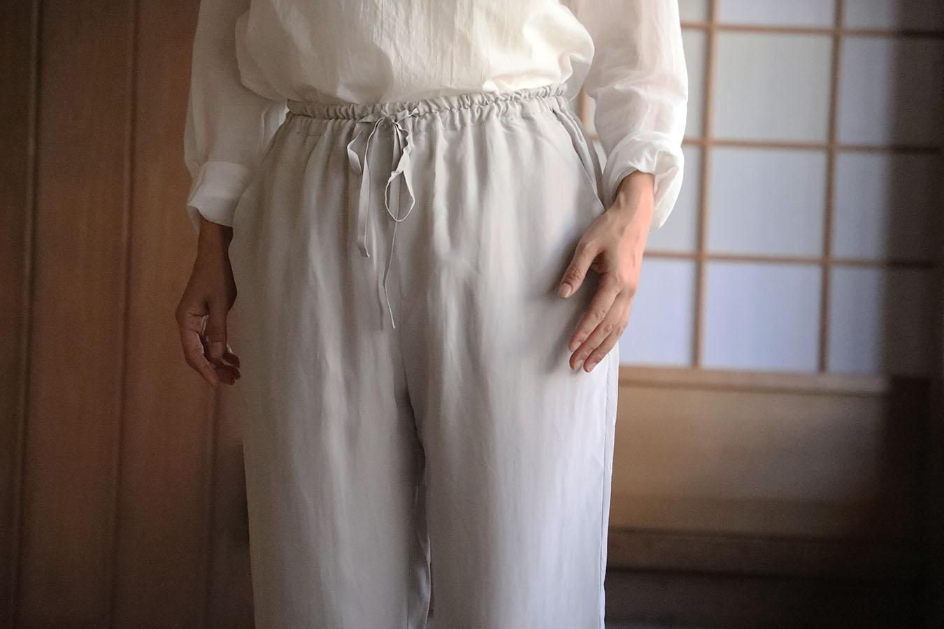 Yoli Silk pants - マーマーなブックス アンド ソックス Yoli Silk pants - マーマーなブックス アンド ソックス