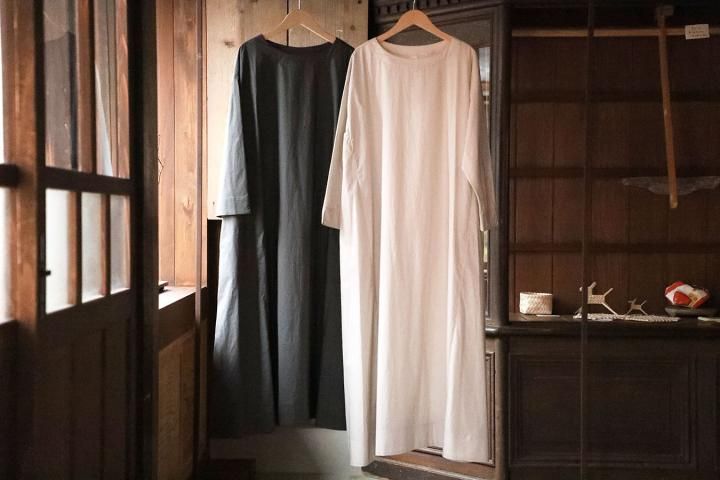 Yoli  Boat neck one piece<img class='new_mark_img2' src='https://img.shop-pro.jp/img/new/icons3.gif' style='border:none;display:inline;margin:0px;padding:0px;width:auto;' />