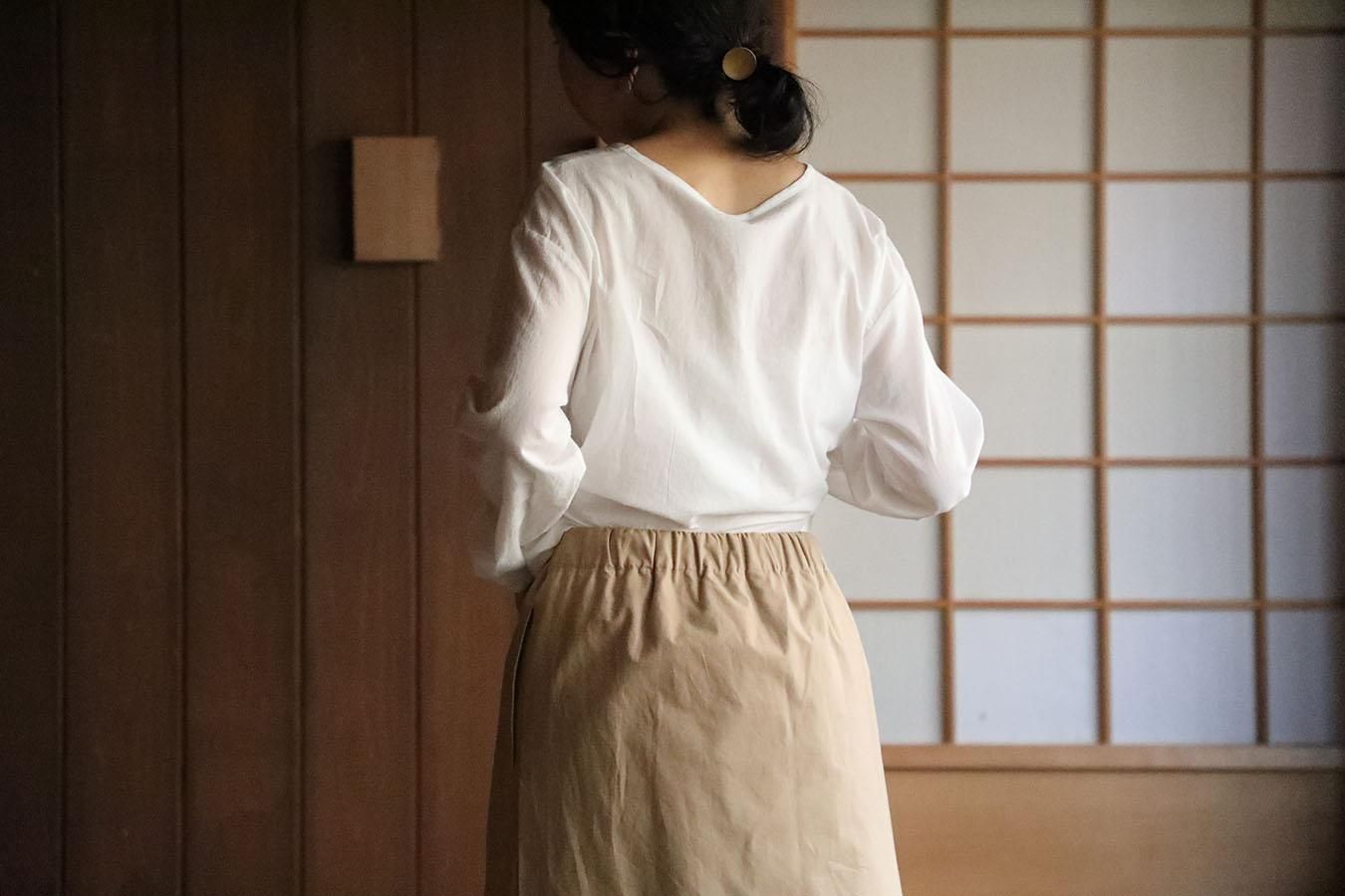 yoli simple blouse シンプルブラウス　ベージュ 新品未使用Yoli ヨリsimple wide blouse 2023ss 新品の通販 by