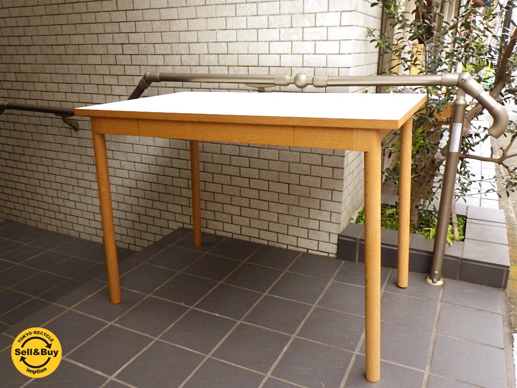 イデー Idee スティルト テーブル Stilt Table シンプルモダン マリナ ボーティエ