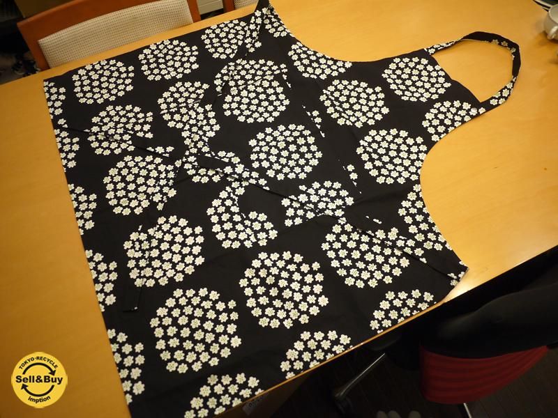 マリメッコ Marimekko プケッティ Puketti エプロン ブラック マリメッコ Marimekko プケッティ Puketti エプロン ブラック