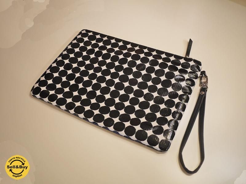 マリメッコ Marimekko バナナ リパブリック Bananarepublic キヴェット Kivet クラッチバッグ 日本未発売品 マリメッコ Marimekko バナナ リパブリック Bananarepublic キヴェット Kivet クラッチバッグ 日本未発売品