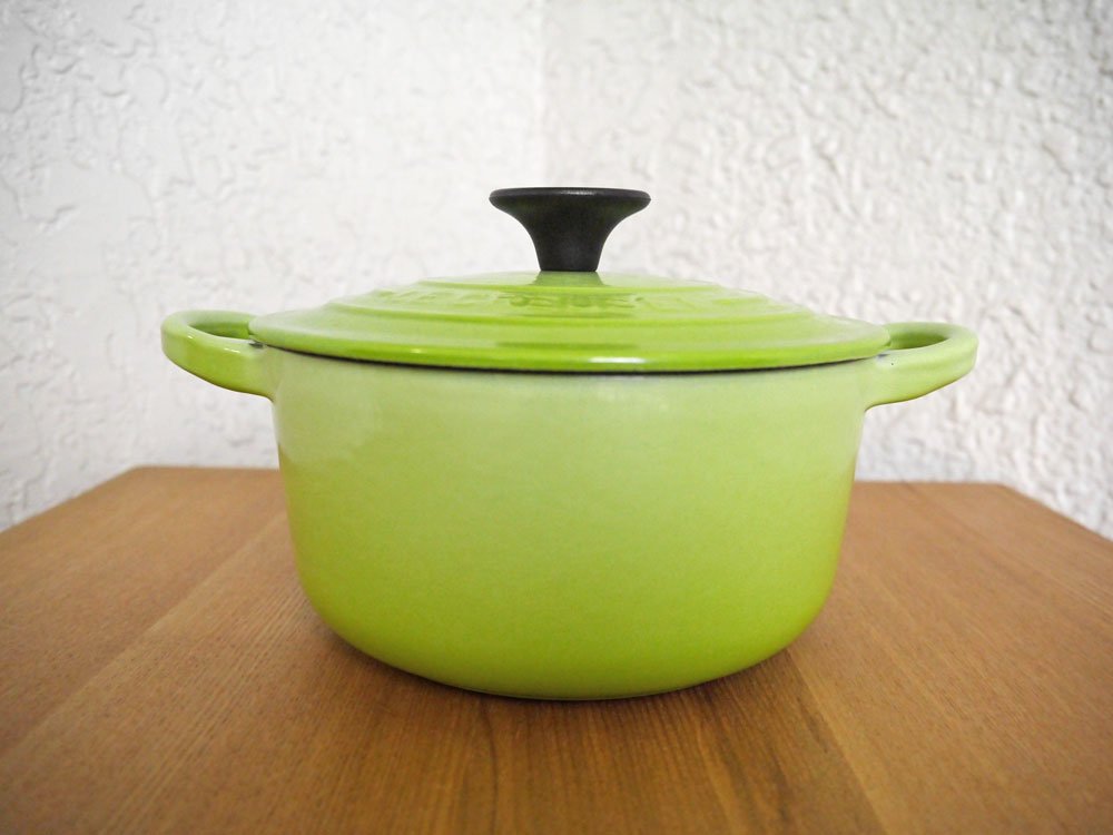 一番人気物  鍋　ココットロンド　キウイ（グリーン）22㎝ ルクルーゼ 調理器具