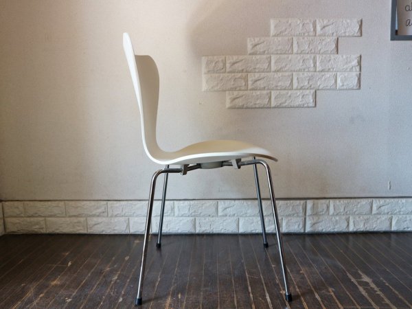 եåĥϥ󥻥 Fritz Hansen ֥ Seven Chair ۥ磻ȥå ͡䥳֥ Arne Jacobsen ǥޡ ̲ȶ 