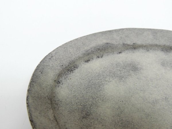 WEB正規販売店 4月末まで値下【未使用】吉田次朗さん　グレー　リムプレート25センチ　作家　陶器 食器