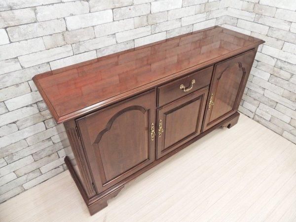 イーセンアーレン Ethan Allen 照明付き 食器棚 カップボード 飾り棚 ... イーセンアーレン Ethan Allen 照明付き 食器棚 カップボード 飾り棚 ...