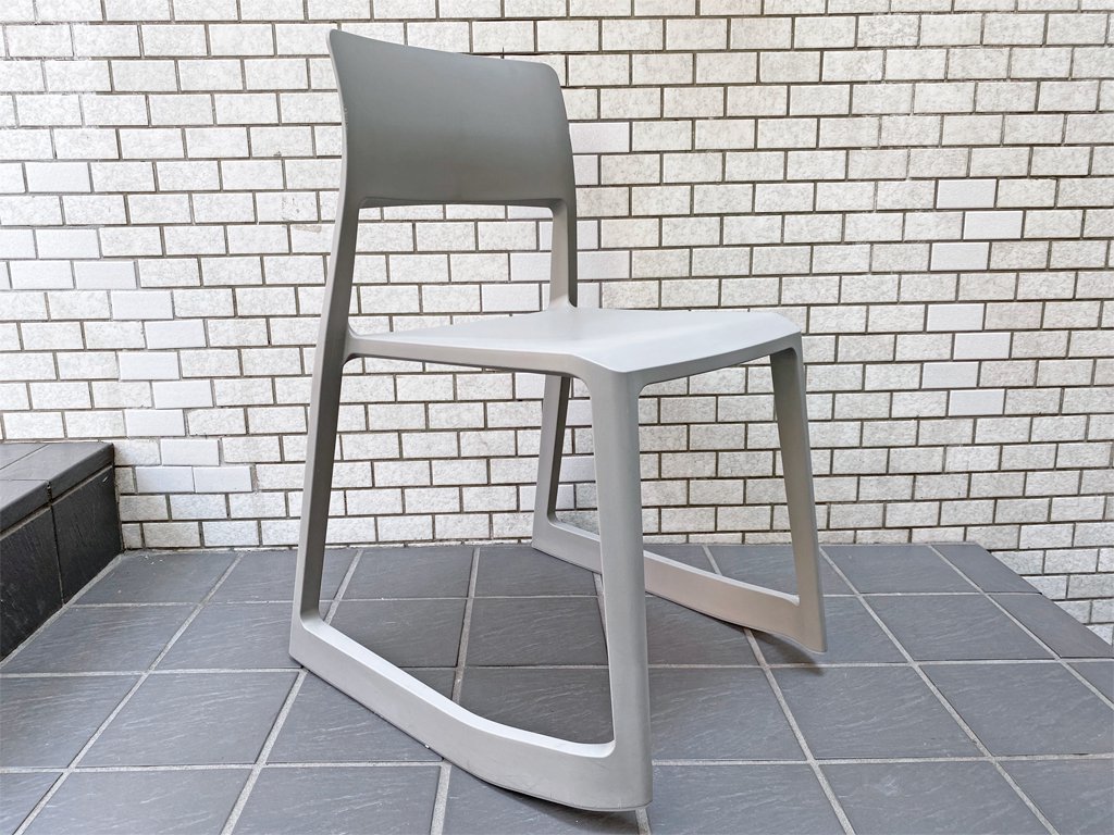 ヴィトラ Vitra ティプトン Tipton スタッキングチェア チルト機能