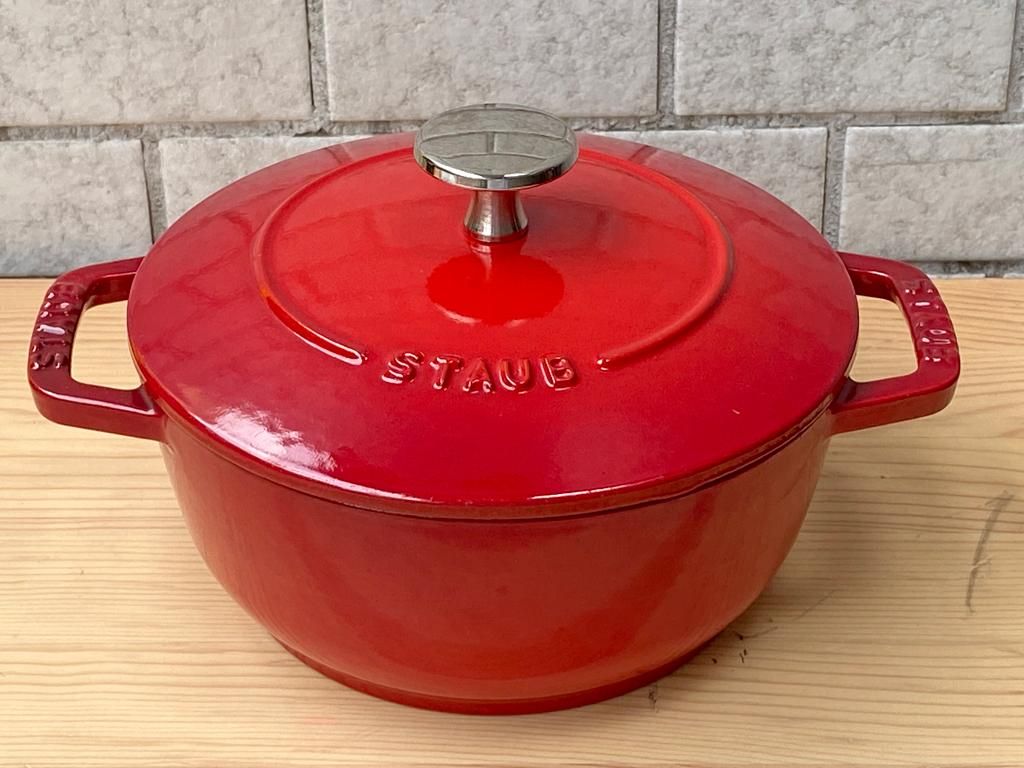 ストウブ staub ワナベ Wa-NABE Sサイズ チェリー色 キャセロール 両手 ストウブ staub ワナベ Wa-NABE Sサイズ チェリー色 キャセロール 両手