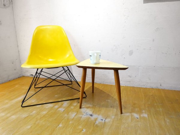 ꥹ ӥơ UK Vintage ȥ饤󥰥 ɥơ֥ Side table ⡼ơ֥ Triangle 3ܵ ߥåɥ꡼ 