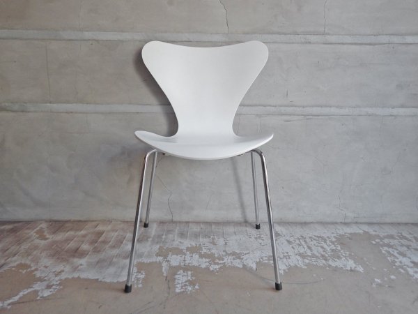 եåĥϥ󥻥 Fritz Hansen ֥ Seven Chair ۥ磻ȥå ͡䥳֥ Arne Jacobsen ǥޡ ̲ȶ A 