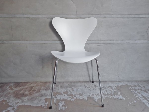 եåĥϥ󥻥 Fritz Hansen ֥ Seven Chair ۥ磻ȥå ͡䥳֥ Arne Jacobsen ǥޡ ̲ȶ B 