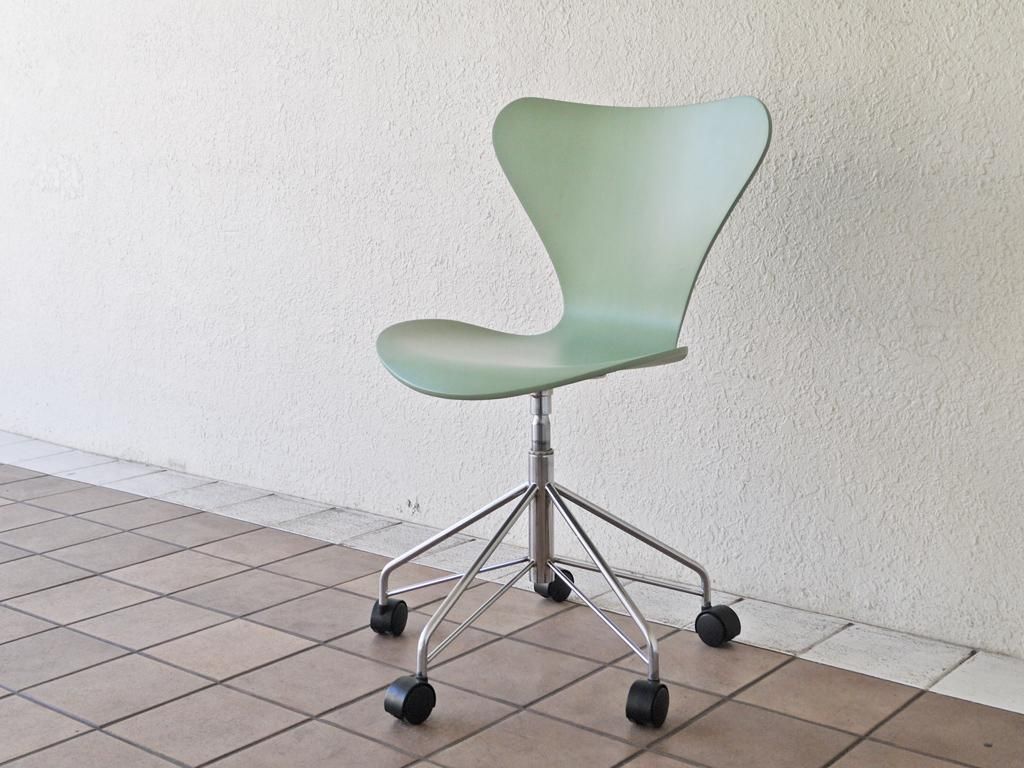 注目ショップ Fritz Hansen アルネ ヤコブセン 3117 Office 7チェア