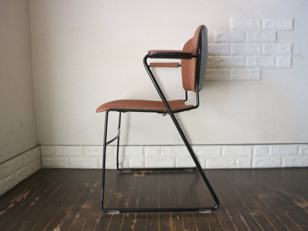Krueger International ڥ꡼ å󥰥 Perry Chair ϡե USơ 㡼륺 O. ڥ꡼ ǥ A 