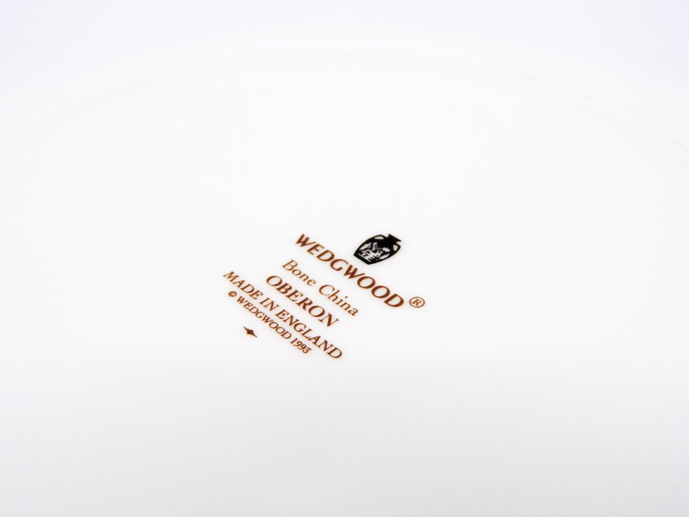 ウェッジウッド WEDGWOOD オベロン oberon 白磁プレート 20cm デザート皿 旧刻印 ボーンチャイナ BONE CHINA 廃番品 英国 D ◇