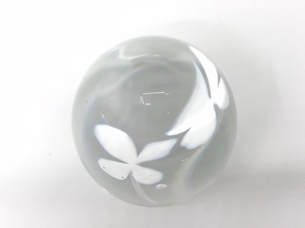 イイノ ナホ iino naho ガラス製 ペーパーウェイト クローバー clover