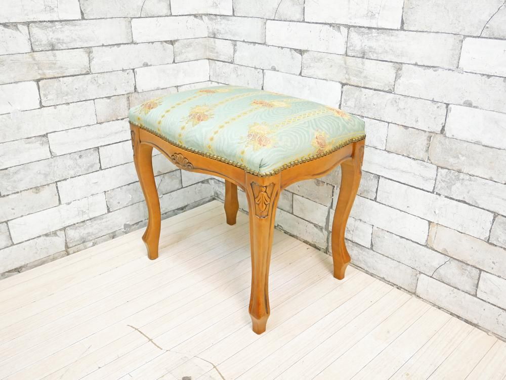 ヨーロピアンクラシカル European Classical スツール 猫脚 鋲打ち 薔薇柄ファブリック グリーン系 ロココ調 ビンテージスタイル ● - TOKYO RECYCLE imption 東京・世田谷のリサイクルショップ デザイナーズ・北欧家具の販売・買取