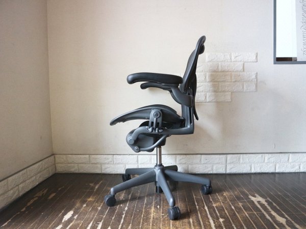 ϡޥߥ顼 Herman Miller  Aeron Chair A ݥ㡼եå ե ǥ  ե 