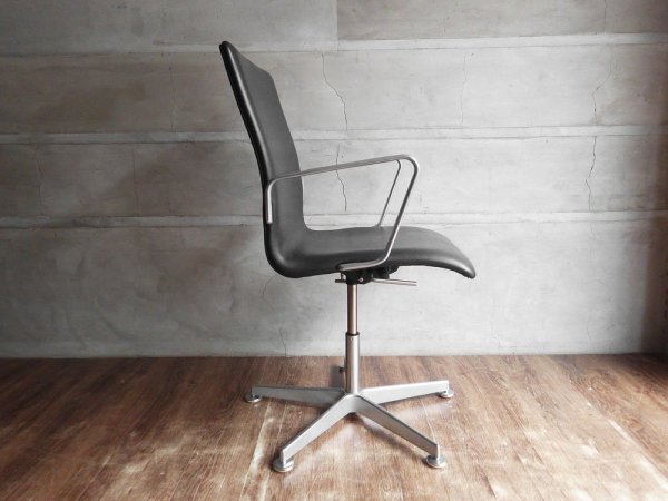 FRITZ HANSEN/フリッツ・ハンセン Arne Jacobsen/アルネ・ヤコブセン