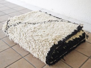 ベニワレン Beni Ouarain ラグ 絨毯 ホワイト ダイヤ型 手織り ハンドメイド モロッコ ◇
