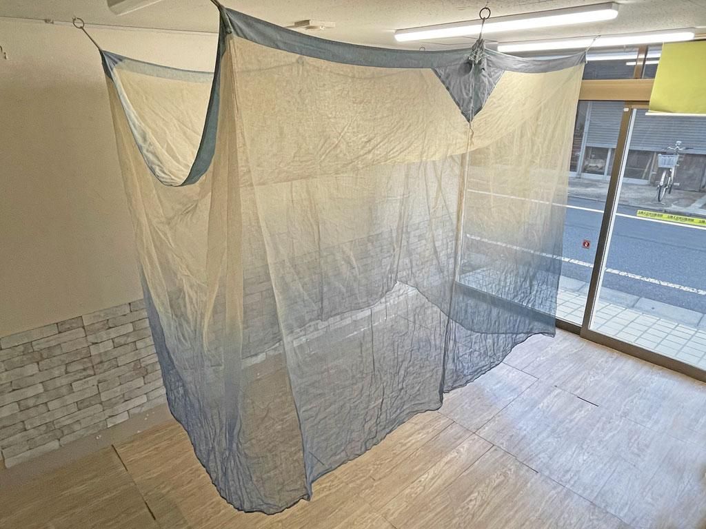 特製 武者印かや 蚊帳 虫よけ テント 220×175cm モスキートネット 昭和レトロ ○ TOKYO RECYCLE imption 東京・世田谷のリサイクルショップ デザイナーズ・北欧家具の販売・買取 アウトドア 蚊帳 古民家 昭和レトロ