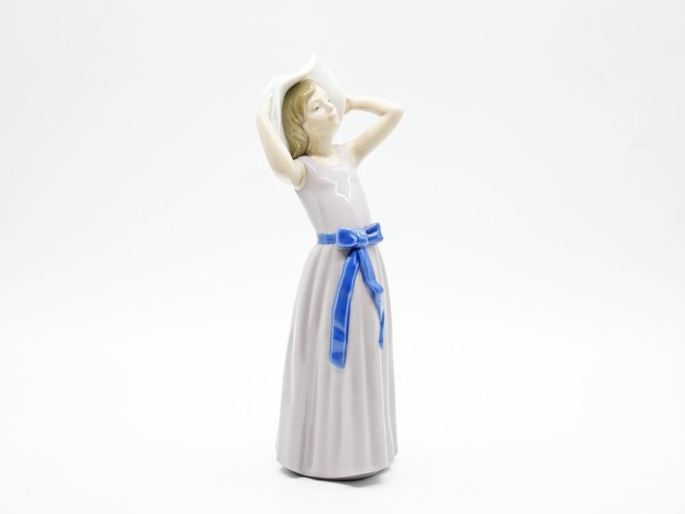 最新最全の LLADRO リヤドロ 若草色の少女シリーズ 陶器人形 フィギュ