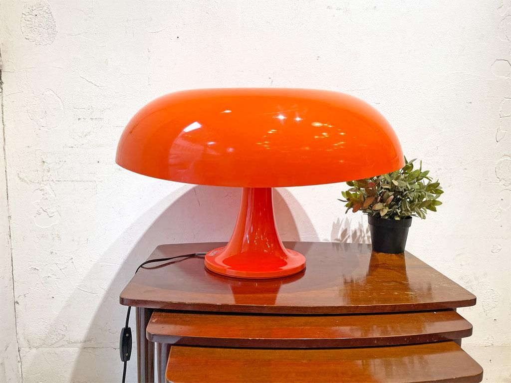 最終値下げ アルテミデ社 アルテミデ社 オレンジ色 テーブルランプ