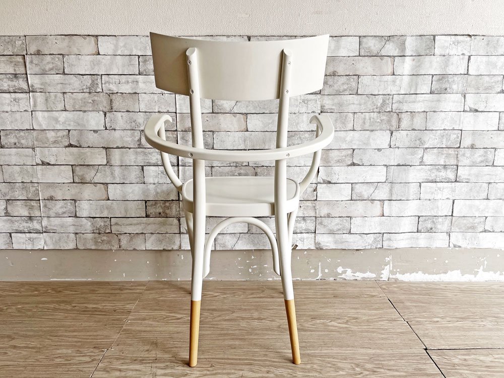 ゲブルダートーネットヴィエナ Gebruder Thonet Vienna GmbH Czech