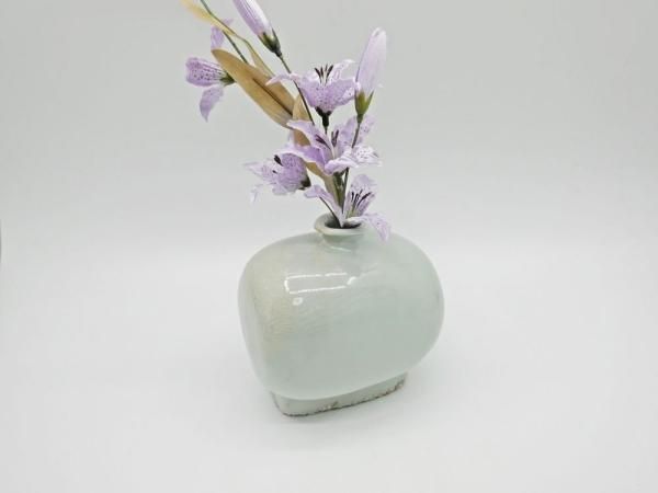 ○ 森岡 由利子 一輪挿し 花瓶 花器 フラワーベース 白磁 陶芸家 現代